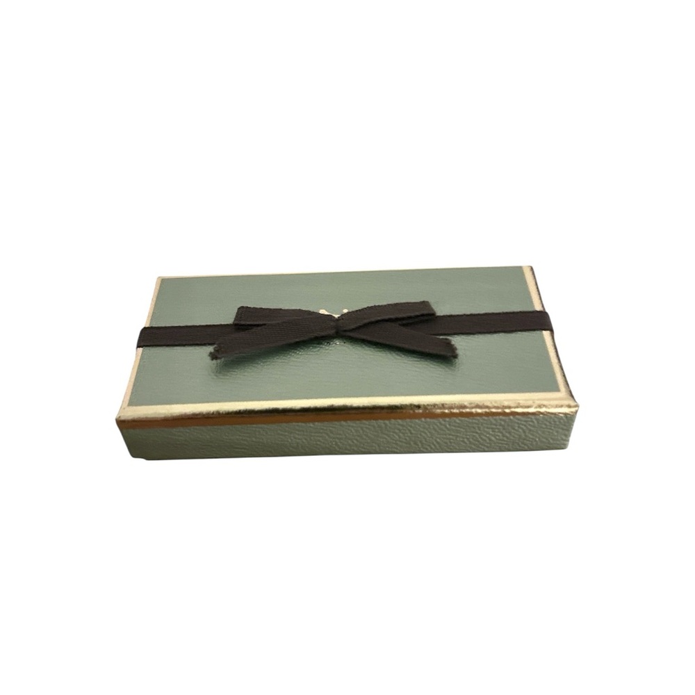 VCA mini chocolate box
